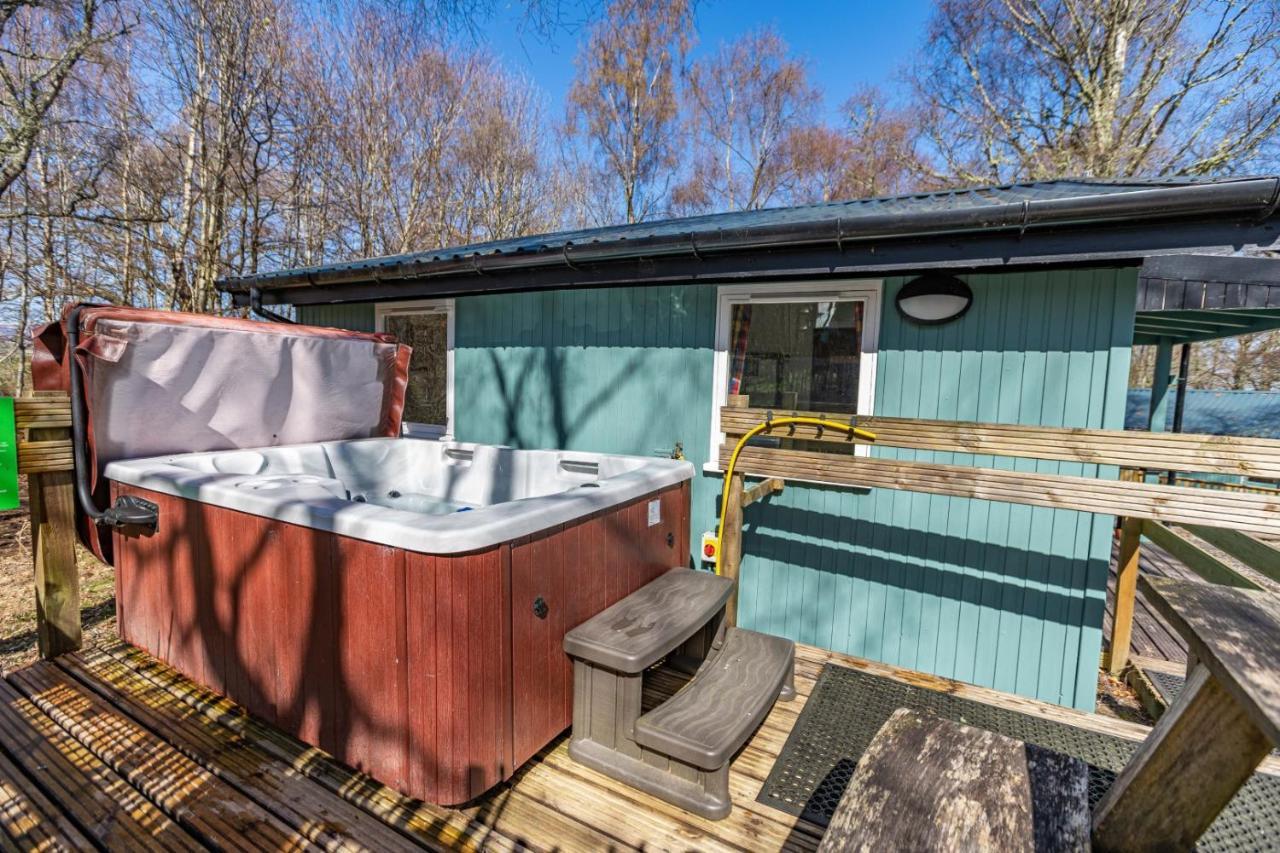 Fern Lodge 2 With Hot Tub Belladrum Esterno foto